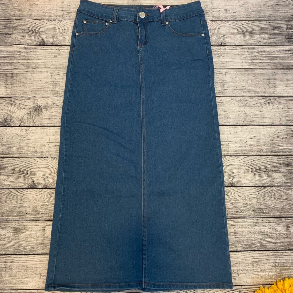 Long jean skirt